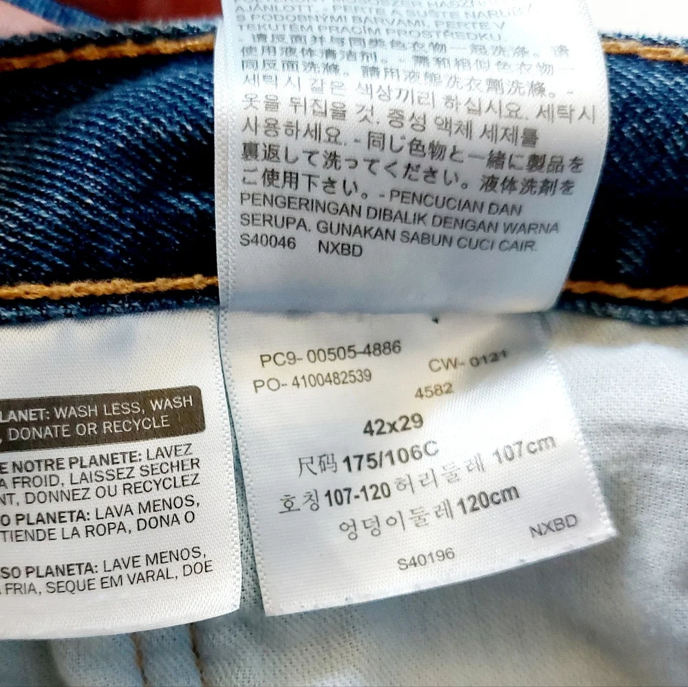 Medium Wash Levi's 100% Cotton 505 Jeans 42/29 Straight Leg‎